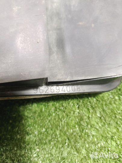 Воздушный клапан кузова задний левый Peugeot 206