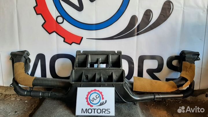 Воздуховод торпедо Toyota Avensis AZT250