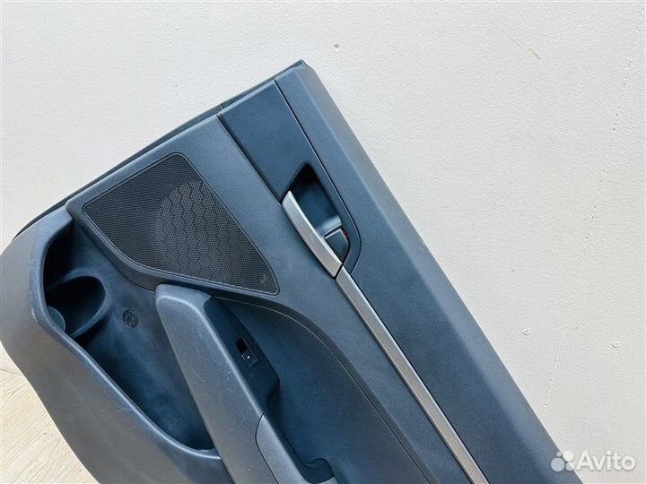 Обшивка двери задняя правая Hyundai Elantra 6