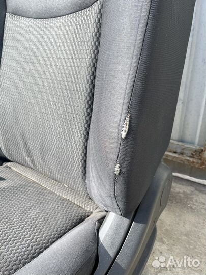 Сидения на ниссан сентро B17