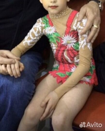 Купальник гимнастический на 4-6 лет