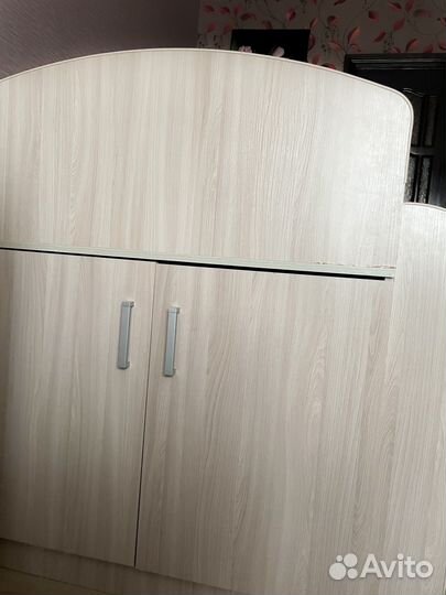 Детская кровать чердак со столом и шкафом