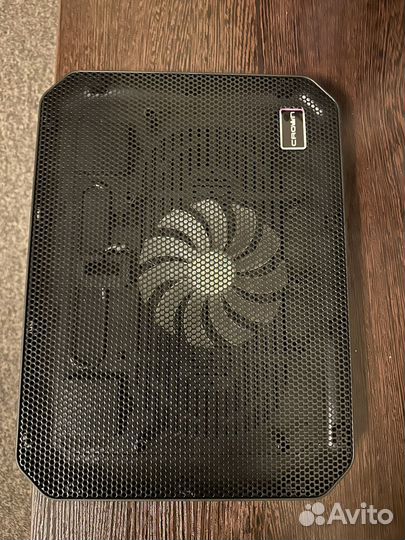 Подставка с охлаждением для ноутбука