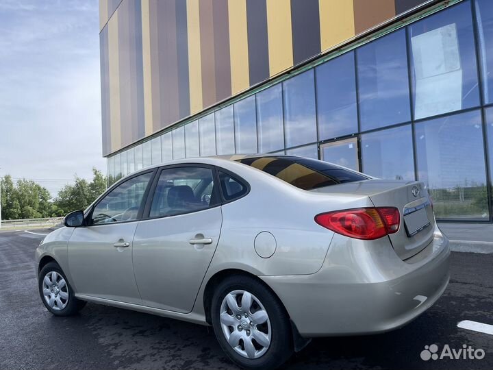 Hyundai Elantra 1.6 AT, 2010, 215 000 км