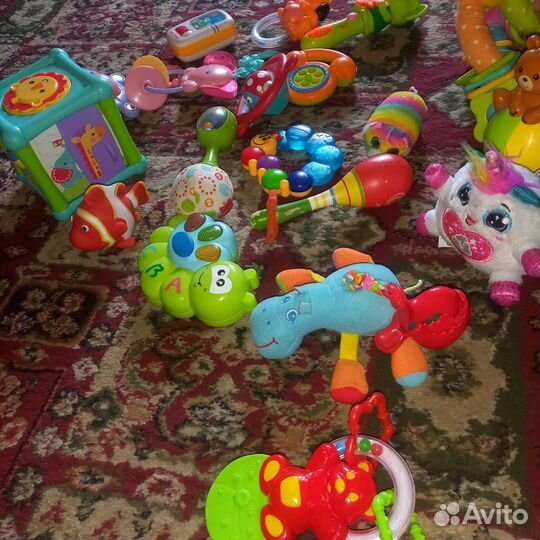 Игрушки на коляску, погремушка, грызуны