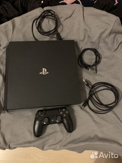 Sony playstation 4 Pro CUH-7208B