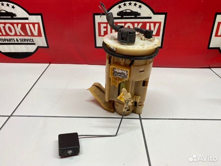 Топливный насос Toyota Premio ZZT240 1zzfe 2000