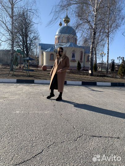 Пальто женское 42 44 бежевое