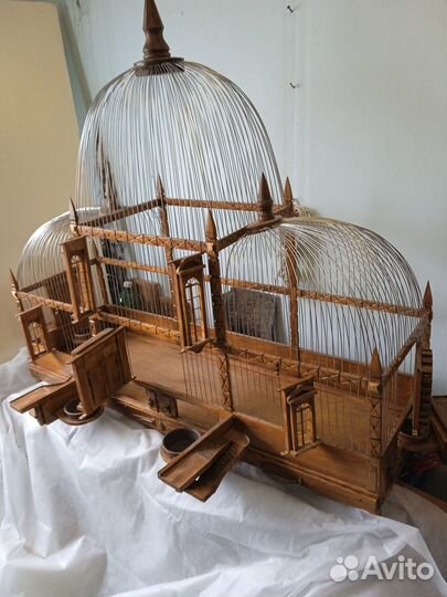 Большая клетка для птиц