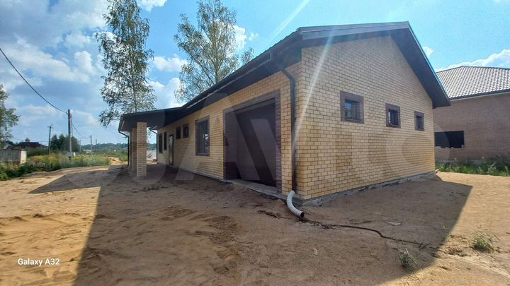 Дом 200 м² на участке 8 сот.