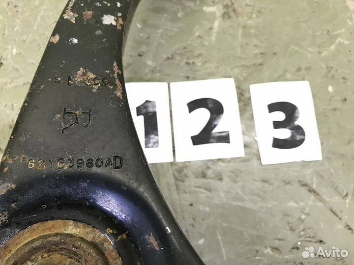 Рычаг передний правый верхний