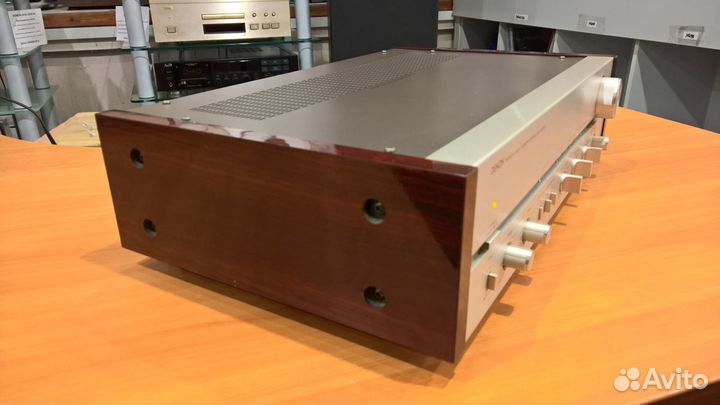 Предварительный усилитель Denon PRA-1000