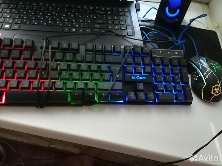 Игровая клавиатура и мышь