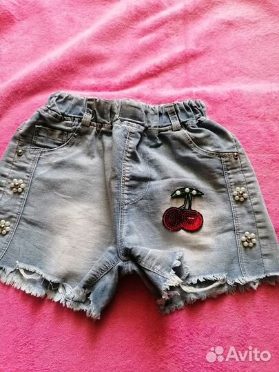 Джинсовые шорты для девочки, футболка в подарок