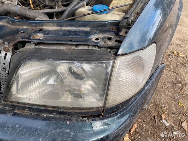 Фара левая Audi A6 aato50261 1995