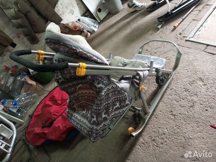 Прогулочная коляска