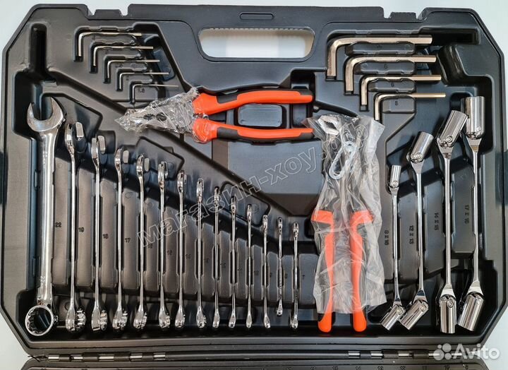 Набор инструментов для авто в чемодане 95 шт