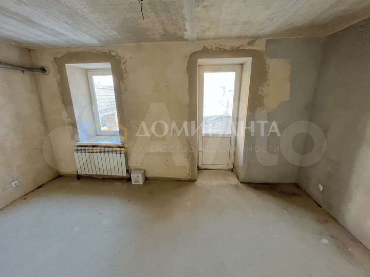 3-к. квартира, 85 м², 1/10 эт.