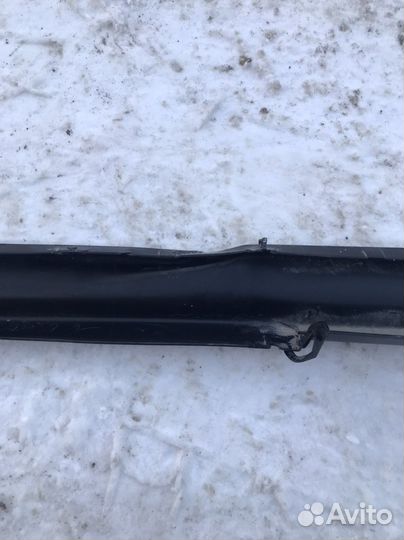 Планка под задний бампер Toyota Fortuner