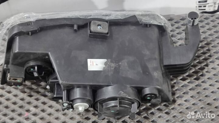 Фара противотуманная левая Sitrak С7Н Ситрак