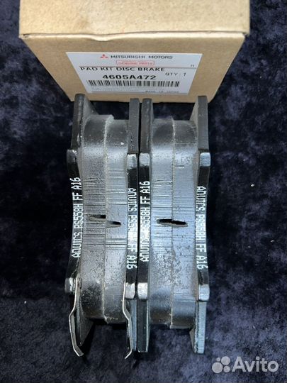 Колодки тормозные передние Паджеро 4