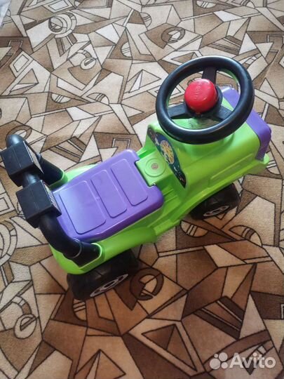 Каталка, толкатель машинка