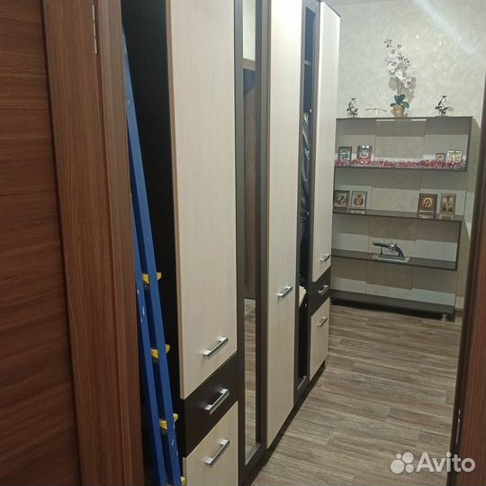 Шкафы, полка, комод