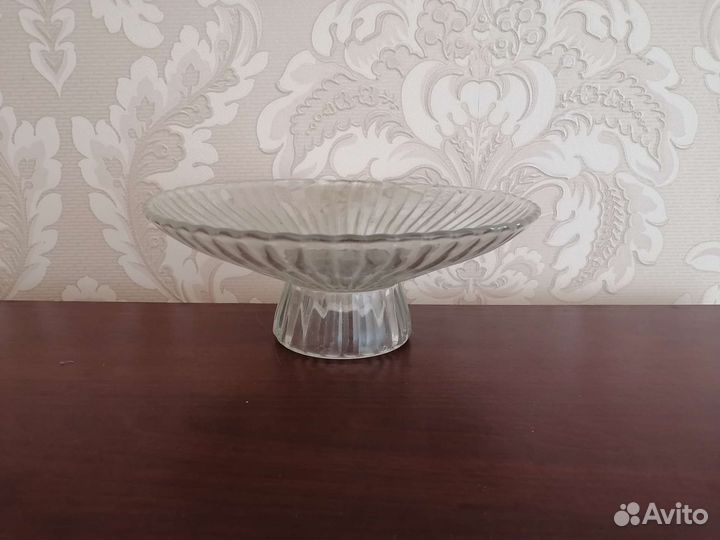 Фруктовница, конфетницы, вазочки, креманки