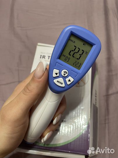 Бесконтактный инфракрасный термометр