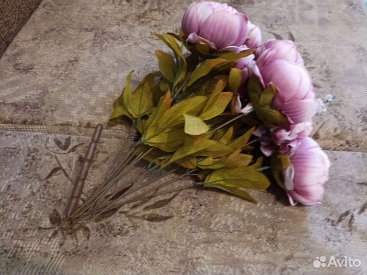 Искусственный цветок