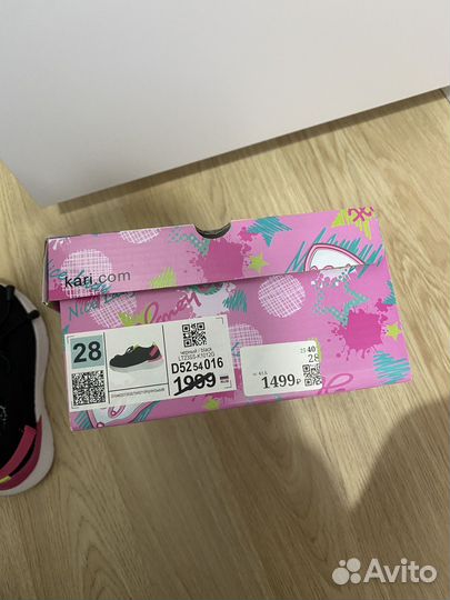 Кроссовки 28