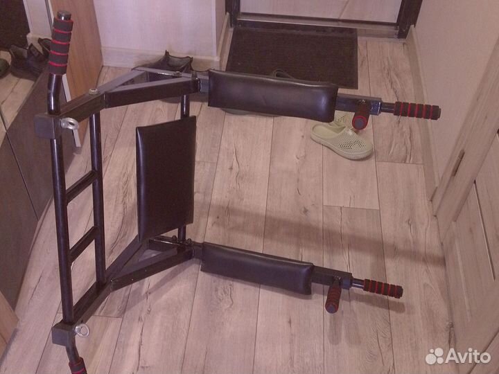 Турник настенный с брусьями