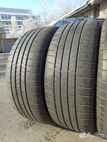 Bridgestone Turanza T005 215/55 R17