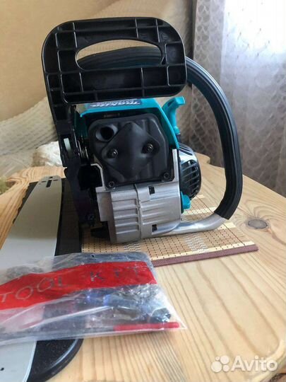 Бензопила Makita