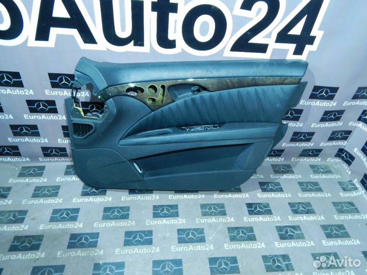 Обшивка двери правая передняя Mercedes-Benz E-Clas