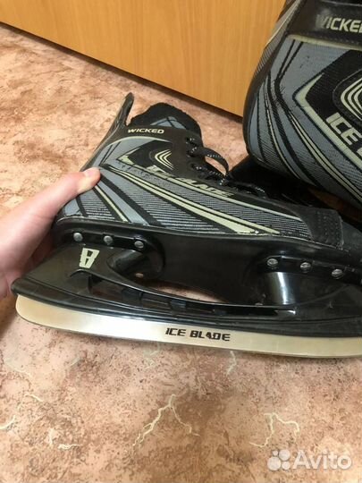 Коньки мужские 43 размер
