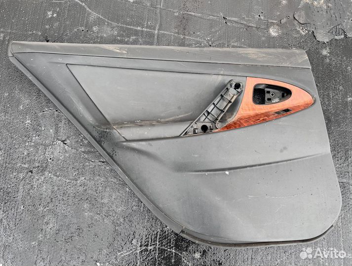 Обшивка двери задняя оевая Toyota Camry XV40