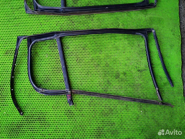 Уплотнитель заднего стекла для Skoda Fabia 11-15