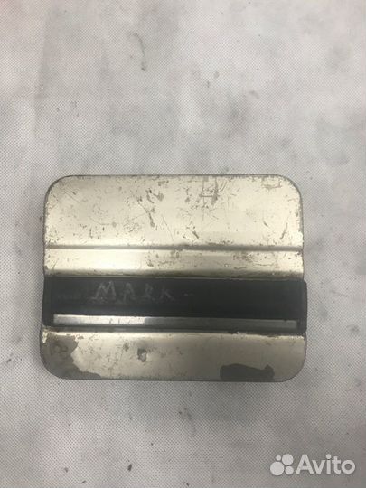 Лючок бензобака Toyota Mark 2 GX70 1GFE