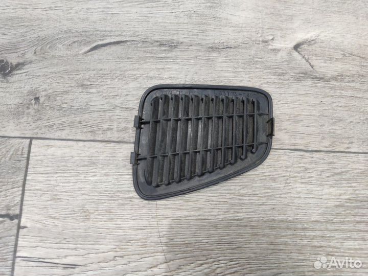 Заглушка Левая в дверь багажника Aerio Аэрио