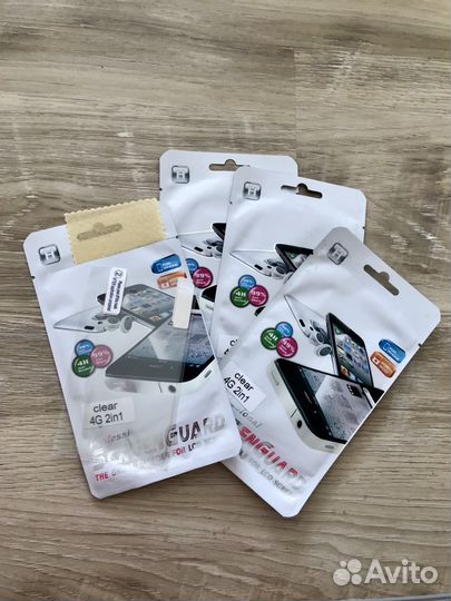 Защитная пленка на iPhone 4S