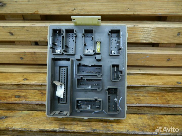 Блок предохранителей Ford Focus рест. 2002