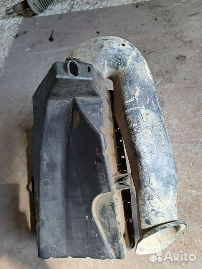 Корпус воздушного фильтра на Ягуар s-type