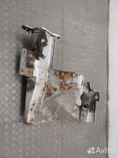 Лонжерон кузовной левый Audi A3 (8L)