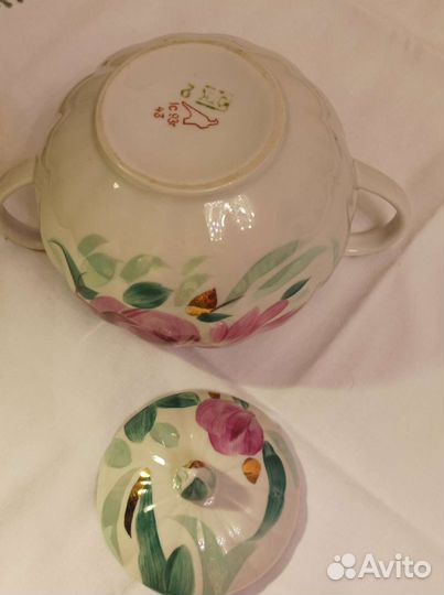 Посуда для сервировки стола