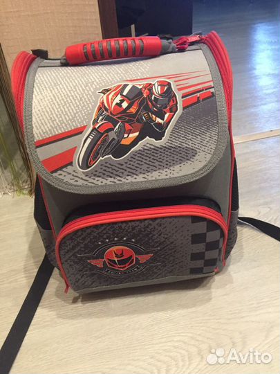 Ранец для мальчика плюс пенал плюс рубашка белая в