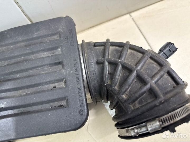 Резонатор воздушного фильтра Dodge Intrepid LH2