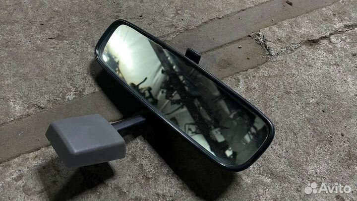 Зеркало заднего вида carina e