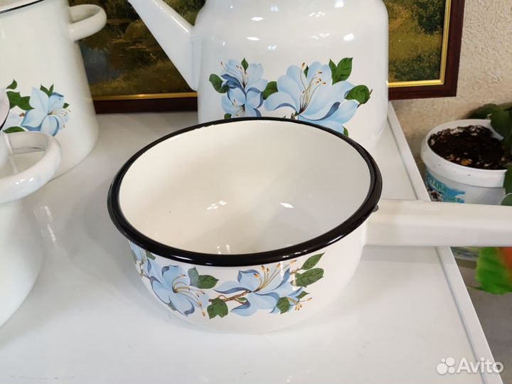 Набор эмалированных кастрюль СССР новый