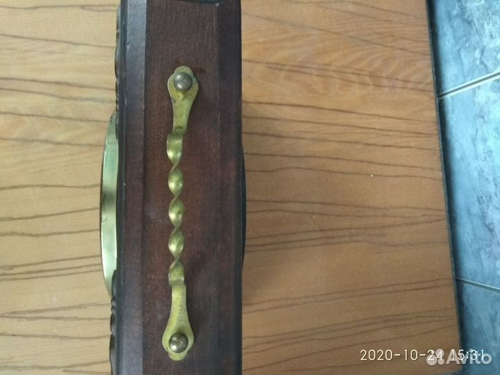 Настольные часы Весна